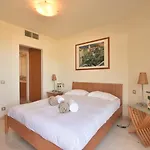 Romen 2-2 Penthouse Sea View & Jacuzzi 2B
