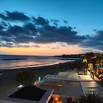 Malibu Park Apartments Sol