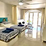 Apartment in Paraiso Royal