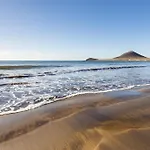 Home2Book Charming Seaside Apt El Medano, Terrace