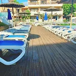 Spacious Apartment With Private Garden In Tenerife South
