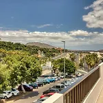 Penthouse With Magnificent Ocean Views, Jacuzzi, Pool, Nearby Beach In Tenerife South