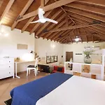 Las Tres Palmeras
