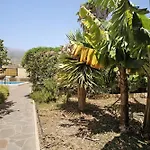 Las Tres Palmeras