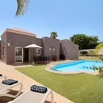 Villa Jacaranda