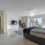 Luxusvilla Mit Fantastischem Meerblick