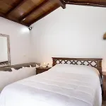 Eden Rentals Sagitta Alfa Retreat