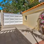 Villa Bouganvilla Am Meer Mit Pool