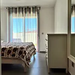 Apartment 2 Bedrooms And Terrace