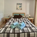Two Bedroom Apartment In Castle Harbour C201