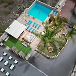 Bernegal Maday Hot Tub Climatizado Piscina Y Jardin