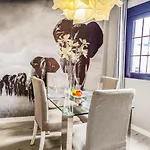 Rentaliday Vip Rooms