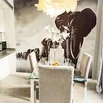 Rentaliday Vip Rooms