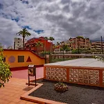 Cautivador Estudio En Puerto De La Cruz