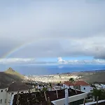 Appartamento Primo Piano Con Vista Piscina E Parziale Vista Mare