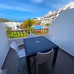Appartamento Primo Piano Con Vista Piscina E Parziale Vista Mare