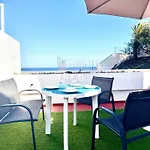 Marina Blue, Las Caletillas