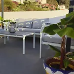 Elegant, Comfortable Penthouse With Scenic Views