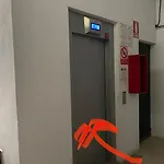 Perla De Roca En Poblado Marinero