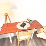 Alcamar Habitacion Privada Con Las Areas De Sala, Cocina Y Bano Que Se Comparten Cerca Al Mar!