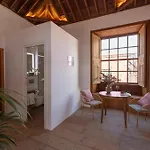 La Casa De La Camelia