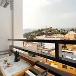 Luminoso apartamento en la Plaza del Charco!