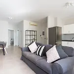Old Town Charming One-Bedroom Apartment
