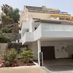 New Renovated Appartment With Beautiful View On Cliffs And Sea