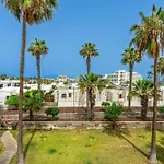Modern Renovated Apartment With Terrace In Playa De Las Americas