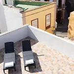Old Town Charming One-Bedroom Apartment