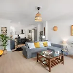 La Casa De Los Viajeros