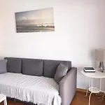 Apartamento Helena En Garden City Con Piscina Climatizada