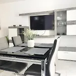 Apartamento En Victoria Park Playa San Juan