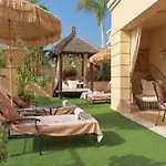 Royal Garden Villas, Luxury Hotel