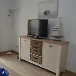 Lovely 1 Bed Apartment In Castle Harbour C108