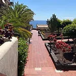 Boutique One Bed Sea Views And Free Wifi