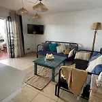 Port Royal Apartments, Heated Pool, Speed Wifi, Terrace