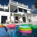 Villa Las Vistas