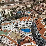 Modern Apartment, Heated Pool & 2 Terraces