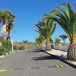 Rural House Breakfast In Front Of Ocean