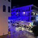 Serendipia Next To The Beach