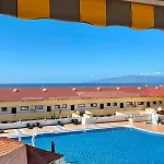 Marina Palace Vista Piscina