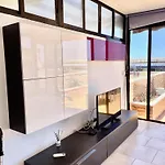 Bel Appartement 2 Chambres & Grande Terrasse