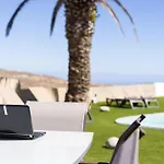 Oasis Tenerife Rentals Con Piscina Climatizada, Cocina Exterior Y Barbacoa