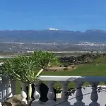 Colina Golf Excellent Holiday Home With Heated Pool
