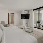 Karat Villa Esmeralda