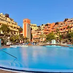 Sunny Apartment & Heated Pool