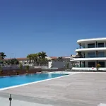 Atlantic Home - Two-Bedroom Premium Apartment