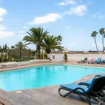 Modern Ponderosa, Las Americas