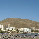 Amazing 3-Bedroom Apartment. Pool And Sea View!